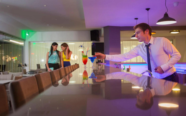 Princessa Vera Hotel Apartments