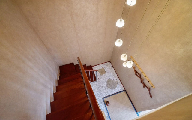 Summer Flower Apartment