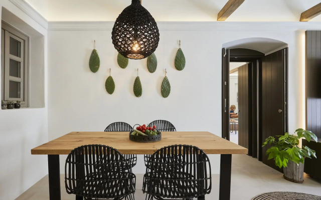Floria Suites