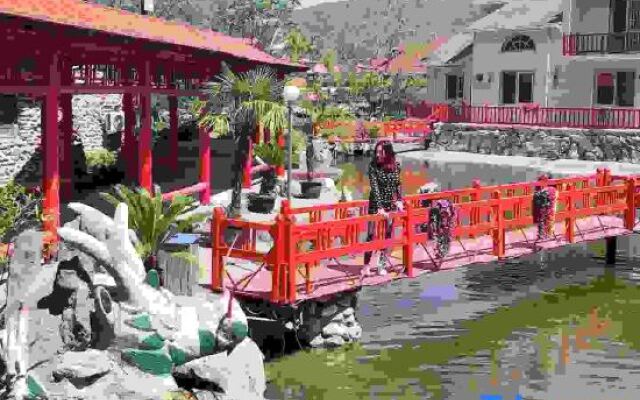 Zhoufu Manor