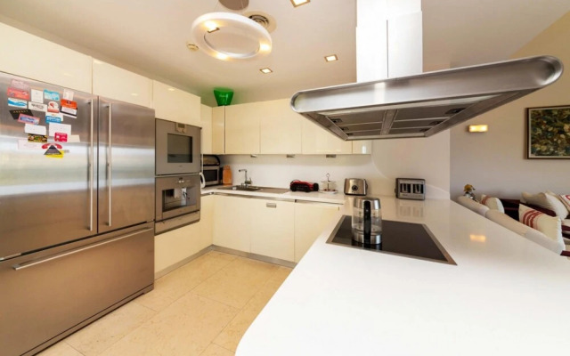 Regal Home With Shared Pool Near Beach in Bodrum
