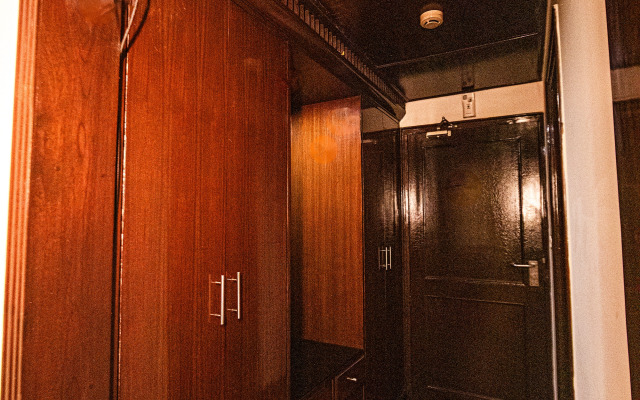 Fabhotel Prime Luxera