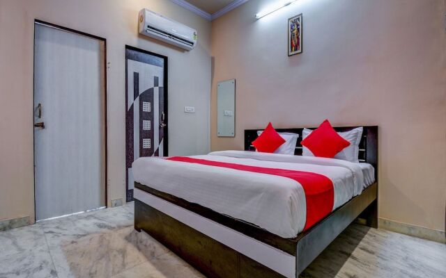 OYO 15892 Friends Residency