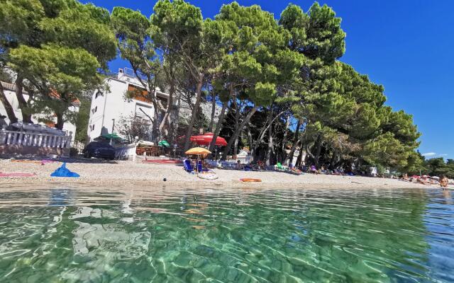 Apartment and Rooms Pansion Duba