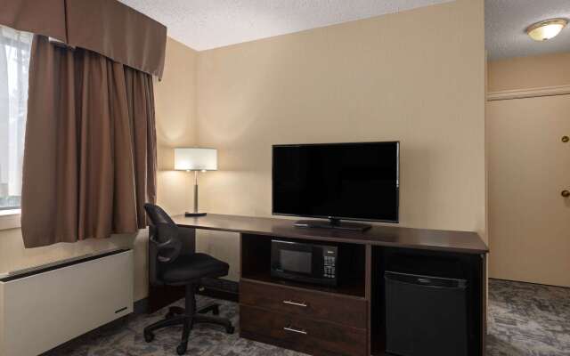 Travelodge by Wyndham Thunder Bay