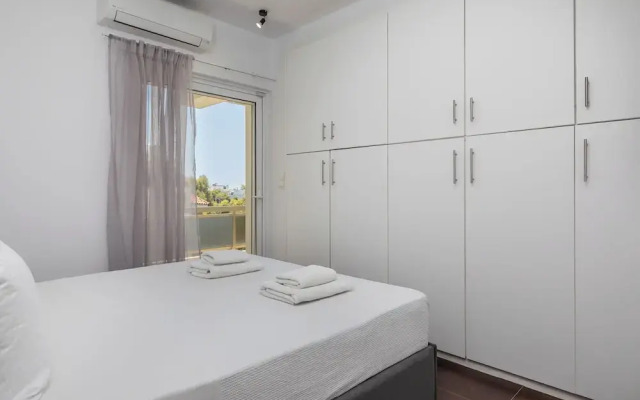 Relux Sea View 2BD Apartment by BluPine