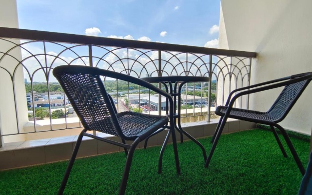 Adra Homestay, Danga Bay Apartment , JB town 3 rooms – Balcony – Johor Bahru