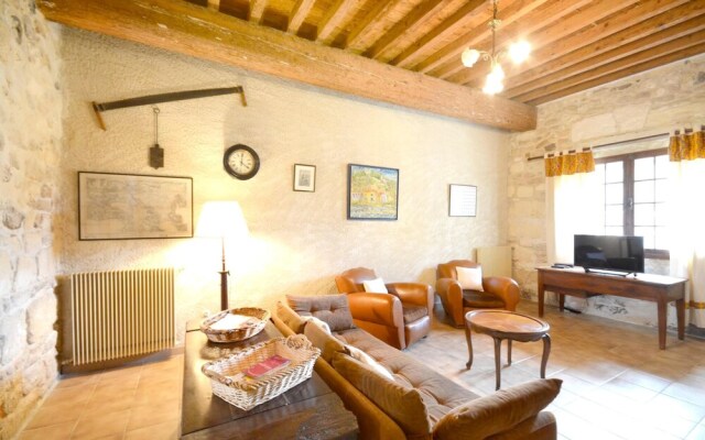 House With 3 Bedrooms In Saintes Maries De La Mer, With Shared Pool And Furnished Garden 25 Km From The Beach