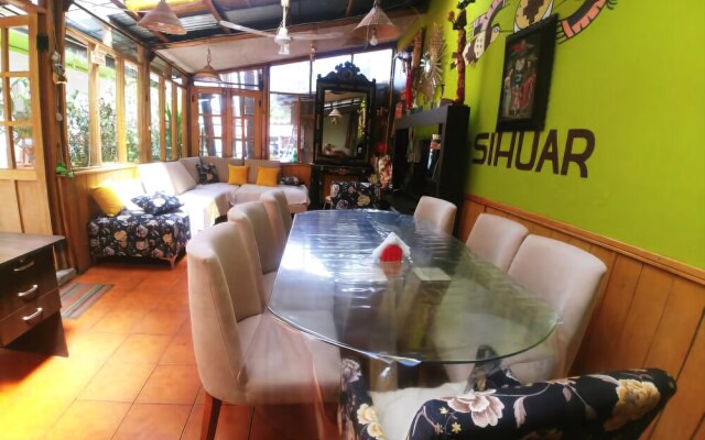 Hospedaje Familiar Sihuar