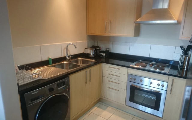 Manhattan Towers 507 by CTHA