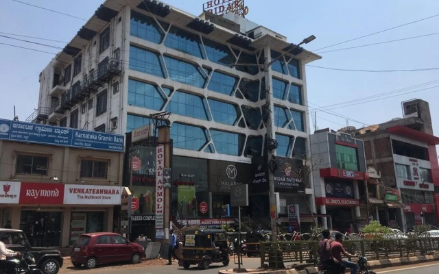 Hotel Bidar Gateway