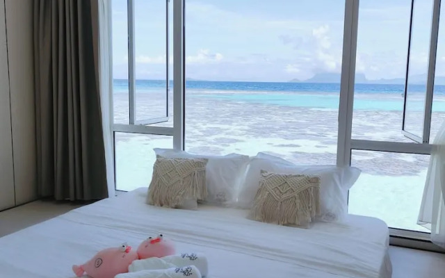 Bubblefish water villa