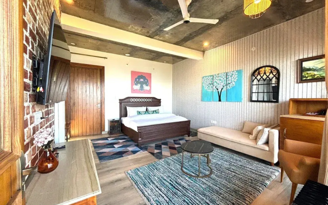 The Ridge House - A Villa Community