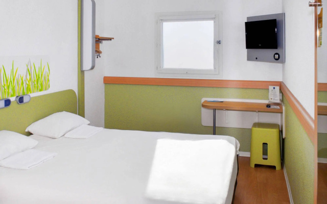 ibis budget Santeny
