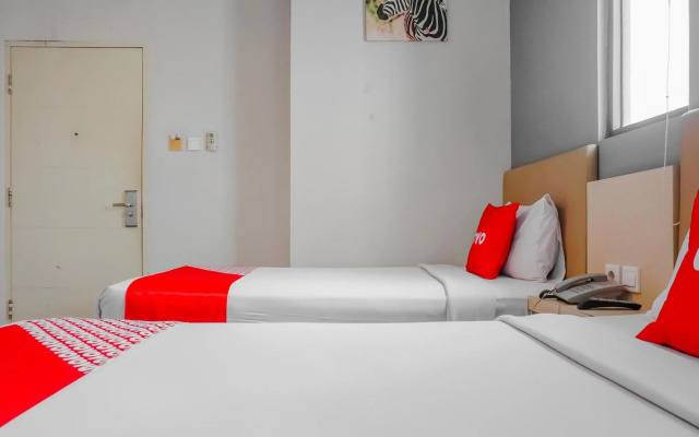 OYO 90244 Hotel Antara