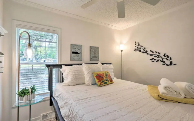 Patio & Gas Grill: Charming Bluffton Escape!