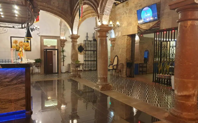 Hotel Don Carlos
