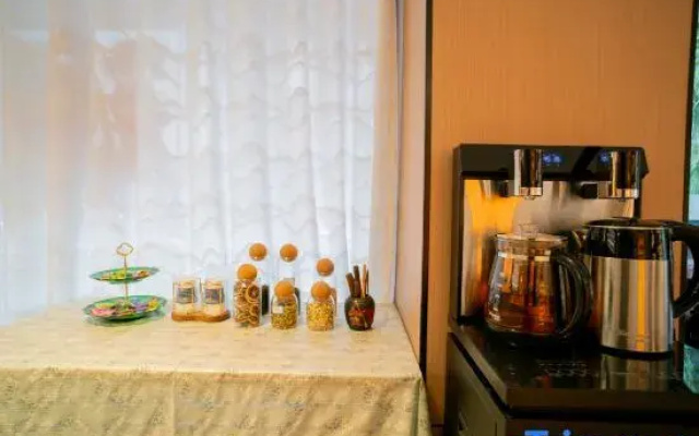 Unitour Hotel (Huanjiang, Hechi)