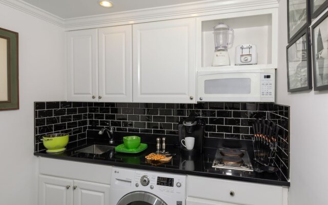 Harbor Knoll Bed & Breakfast