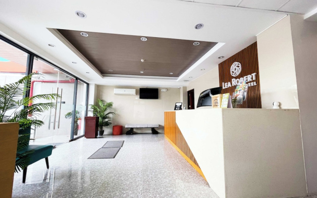 Lea Robert Hotel Angeles City