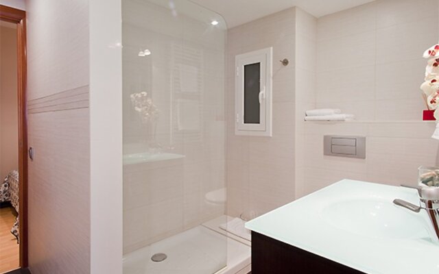 Charming 3BR & sunny Terrace in Eixample - Noname