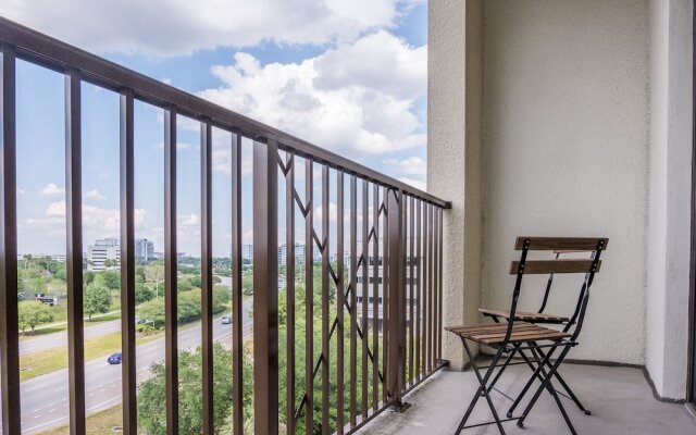 Gorgeous Apartments near Int'l Plaza