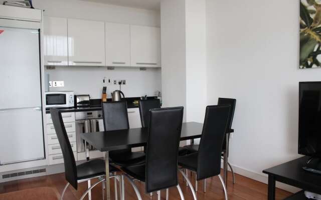 Splendid 3 Bedroom Apartment Kings Cross