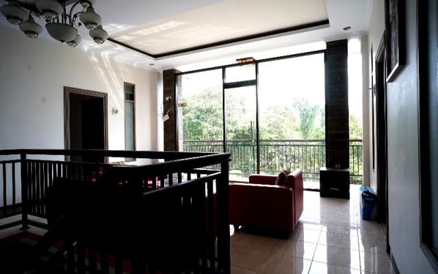 Oyo 2038 Jasmine Guest House Balikpapan