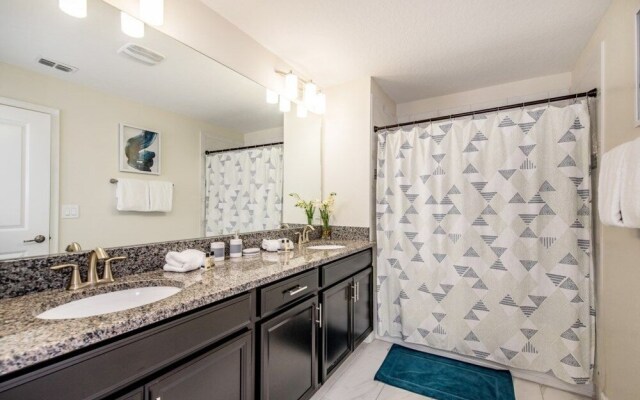 Amazing Townhome! - Storey Lake - 3074JD