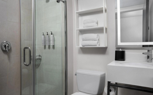 S Box Sukhumvit Hotel