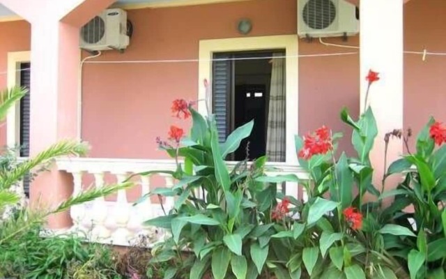 Makris Apartments