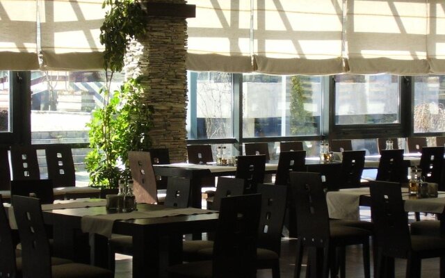 Local Stay Hotel, BW Signature Collection
