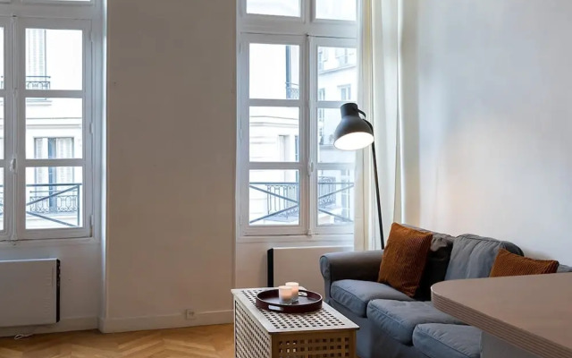 Sunny Dussoubs I Unique 1-br Loft in Montorgueil