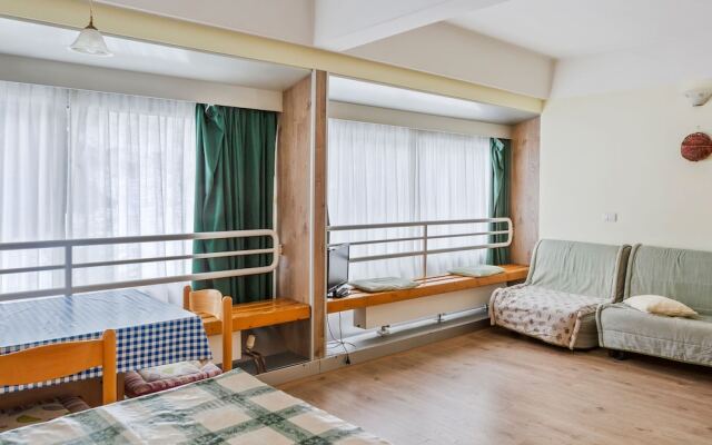 Decent Holiday Home in Mezzana With Garage
