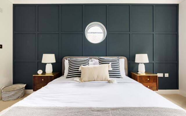 The Brockwell Park Escape - Bright 2BDR Flat with Parking