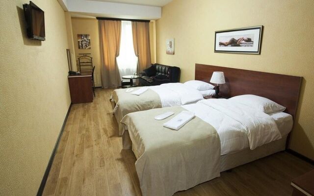 Lords Hotel