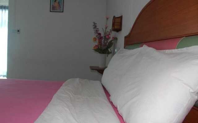 Vanarom Hotel