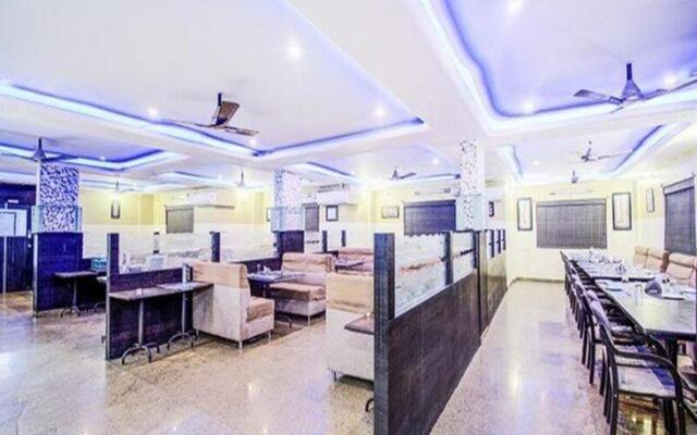 OYO 451 Goyal Residency