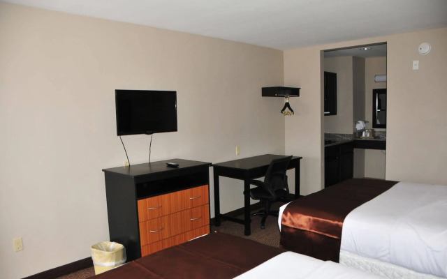 Paradise Inn & Suites