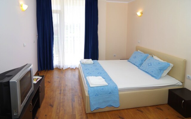Scape Royal Beach Chernomorets