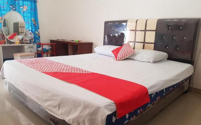 OYO 91647 Sanina Residence