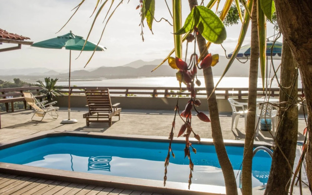 Casa com piscina e incrível vista