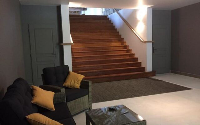 Chateau Le Mas De Montet