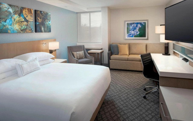 Delta Hotels by Marriott Seattle Everett