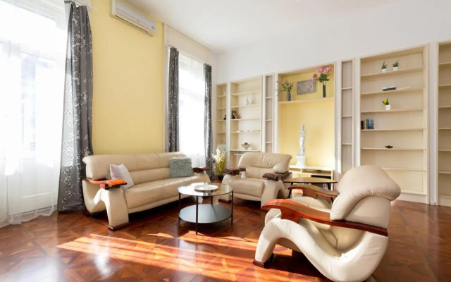 Luxury central Apartment