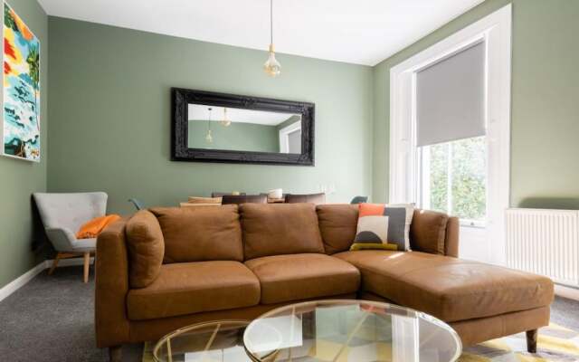 The Kentish Town Escape - Modern 3bdr With Rooftop Terrace