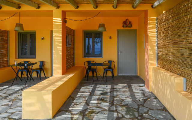 Rooster Guesthouse Rooms