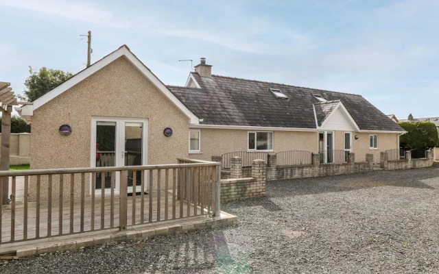 Felin Cottage