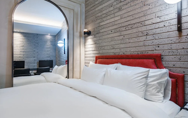 Brown-Dot Hotel Geomdan