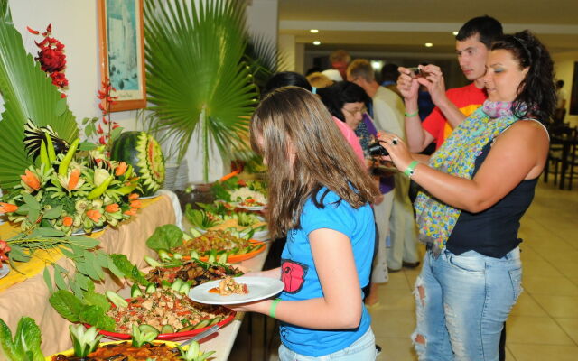 Ares City Hotel